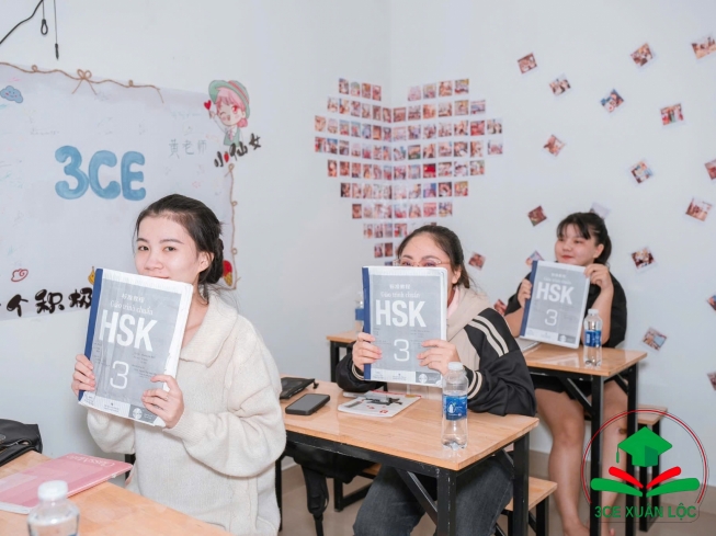 KHÓA LUYỆN THI HSKK